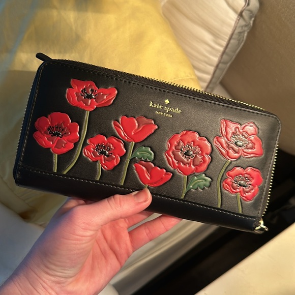 Brand new Kate spade poppy wallet - Picture 4 of 5